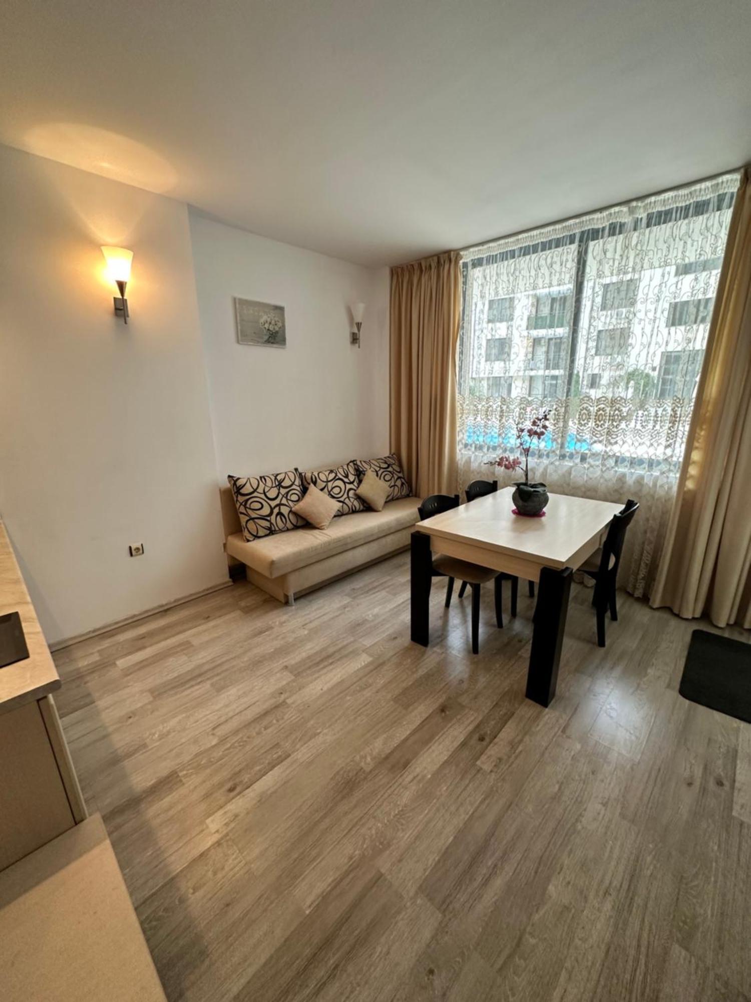 Avalon, Apartment C102 Napospart Kültér fotó